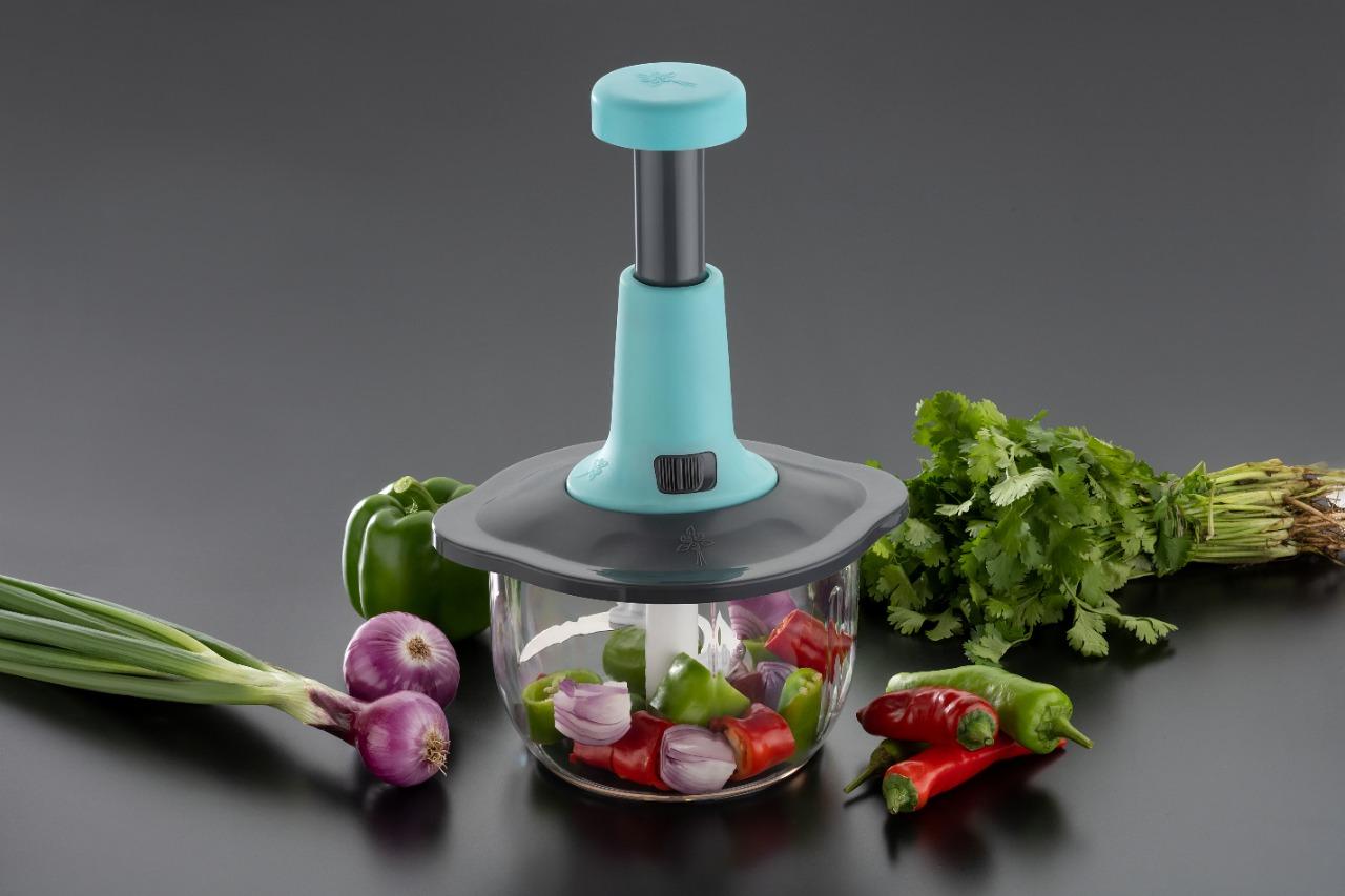 Capacity: 650 ml Manual Vegetable Push Chopper